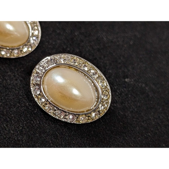 Kenneth Jay Lane KJL Silver Tone Faux Pearl Cabochon Rhinestone Clip Earrings - Picture 2 of 7